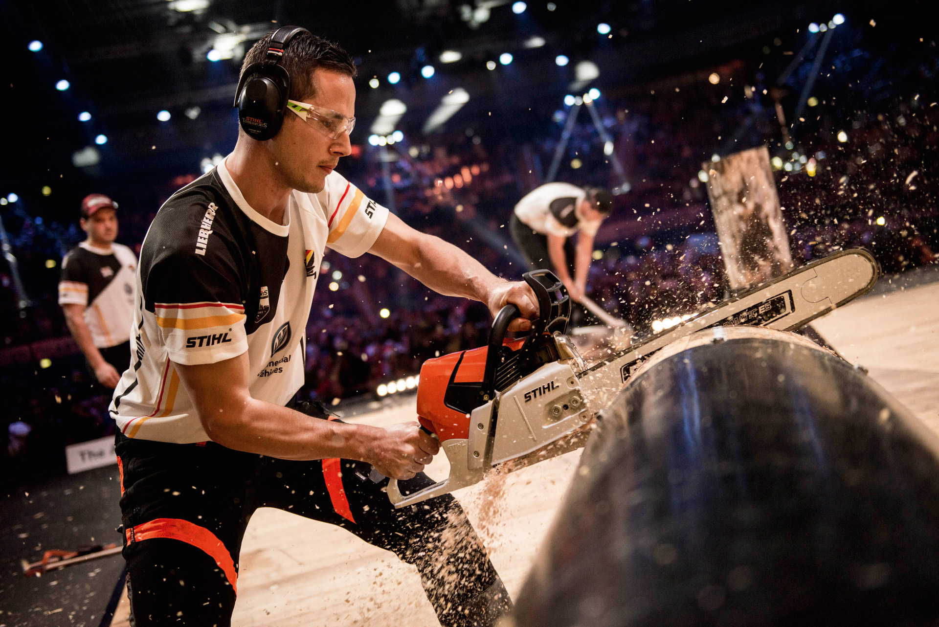 Gli atletli tagialegna al Campionato mondiale della serie STIHL TIMBERSPORTS® di Stoccarda.